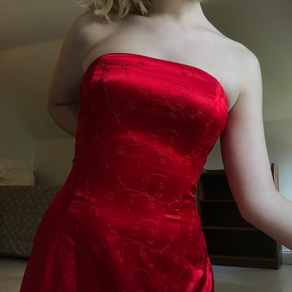vintage red silky flower embroidered formal dress